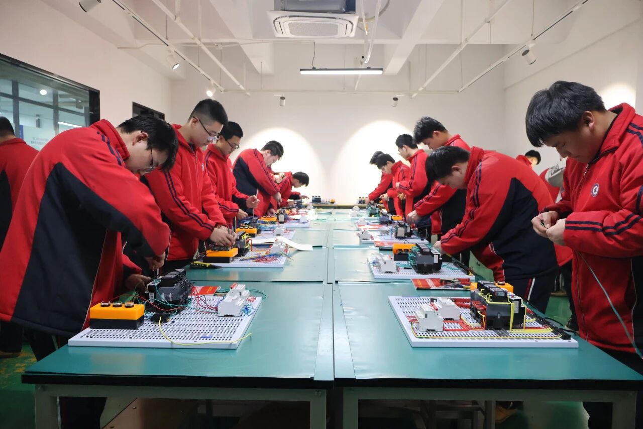 9b88d62d5d7207abb475513c0305eaeb